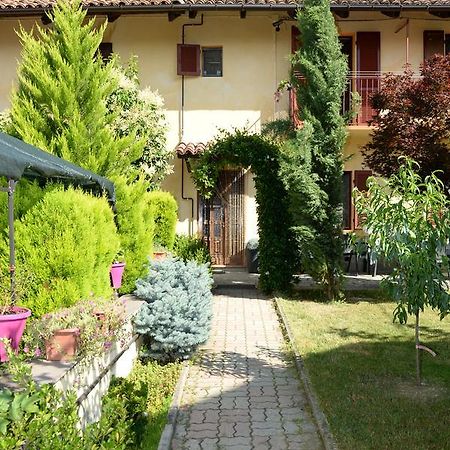 La Valle B&B Asti Bagian luar foto