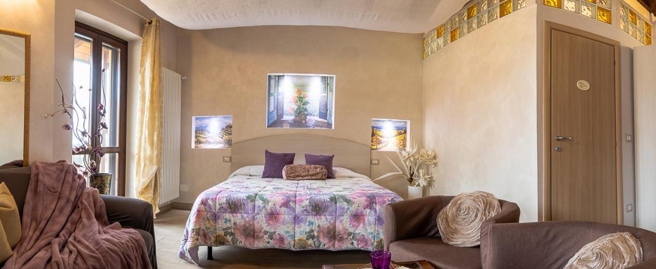 La Valle B&B Asti Bagian luar foto