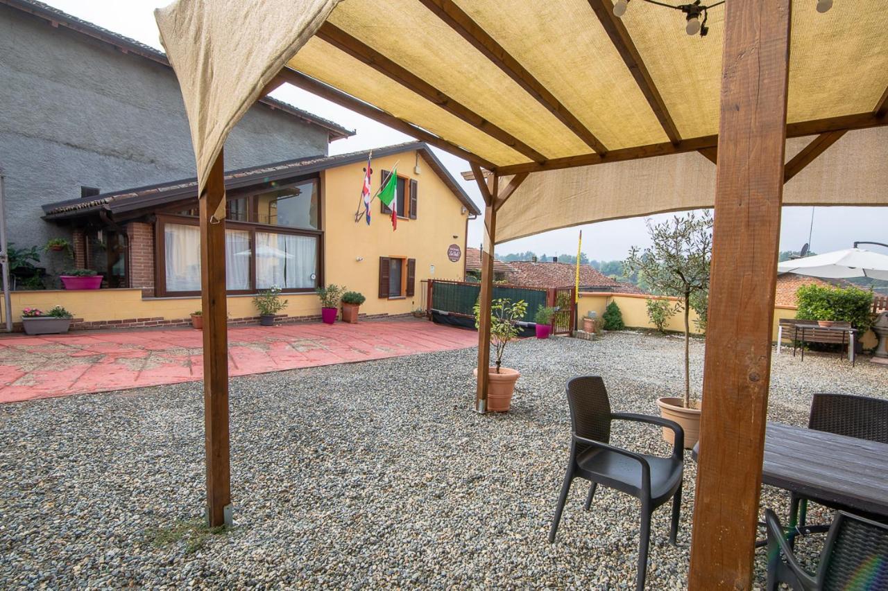 La Valle B&B Asti Bagian luar foto