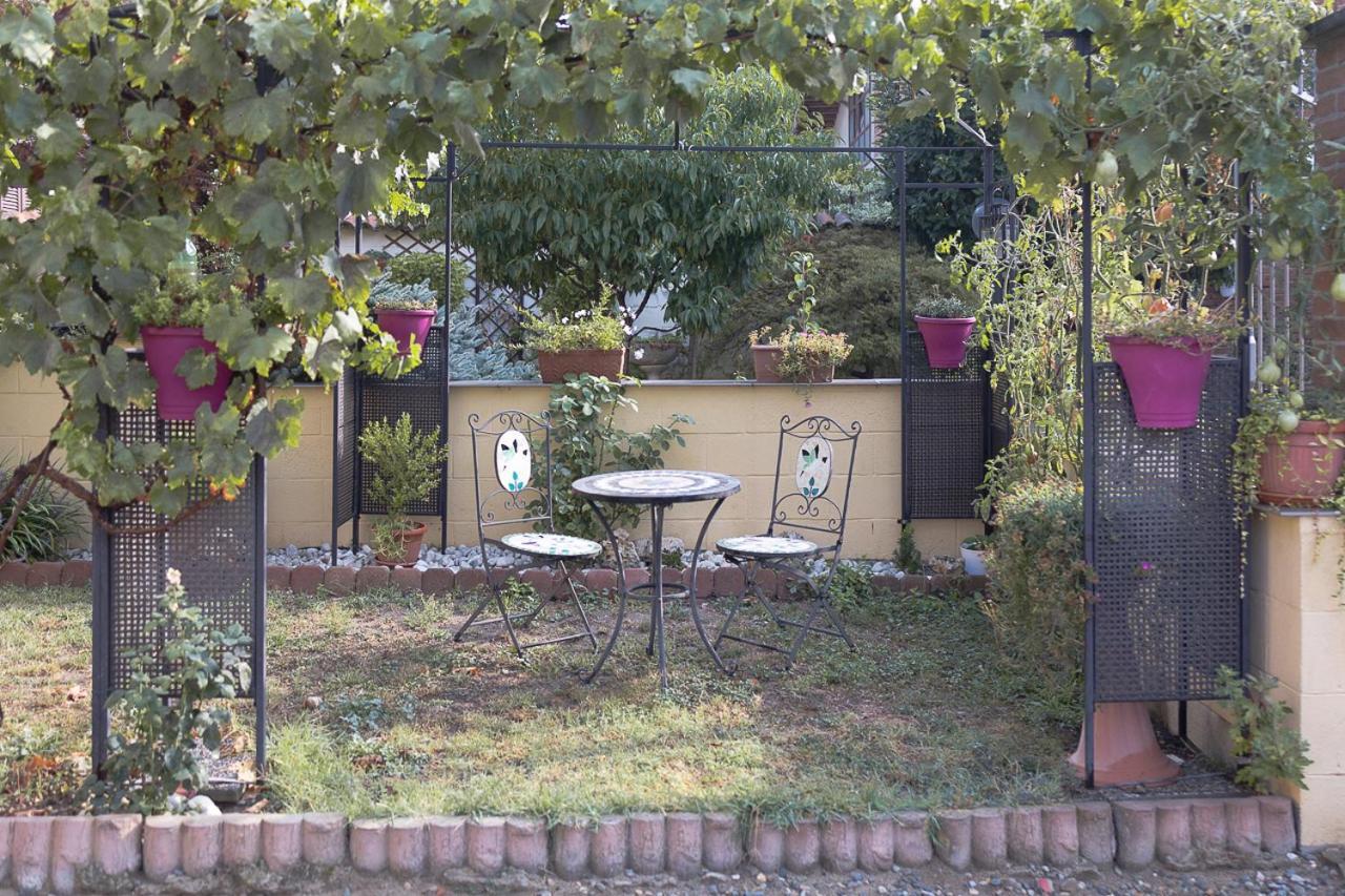 La Valle B&B Asti Bagian luar foto