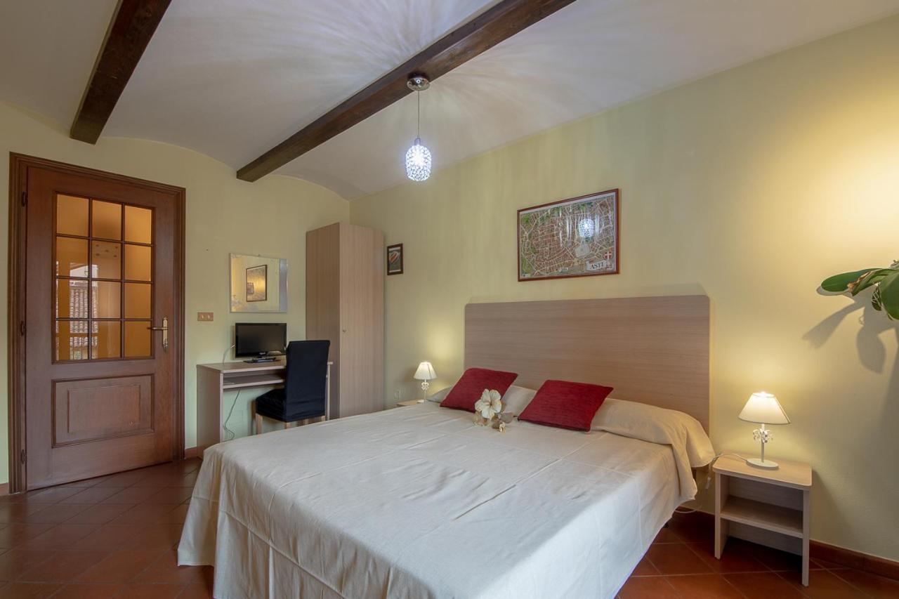 La Valle B&B Asti Bagian luar foto