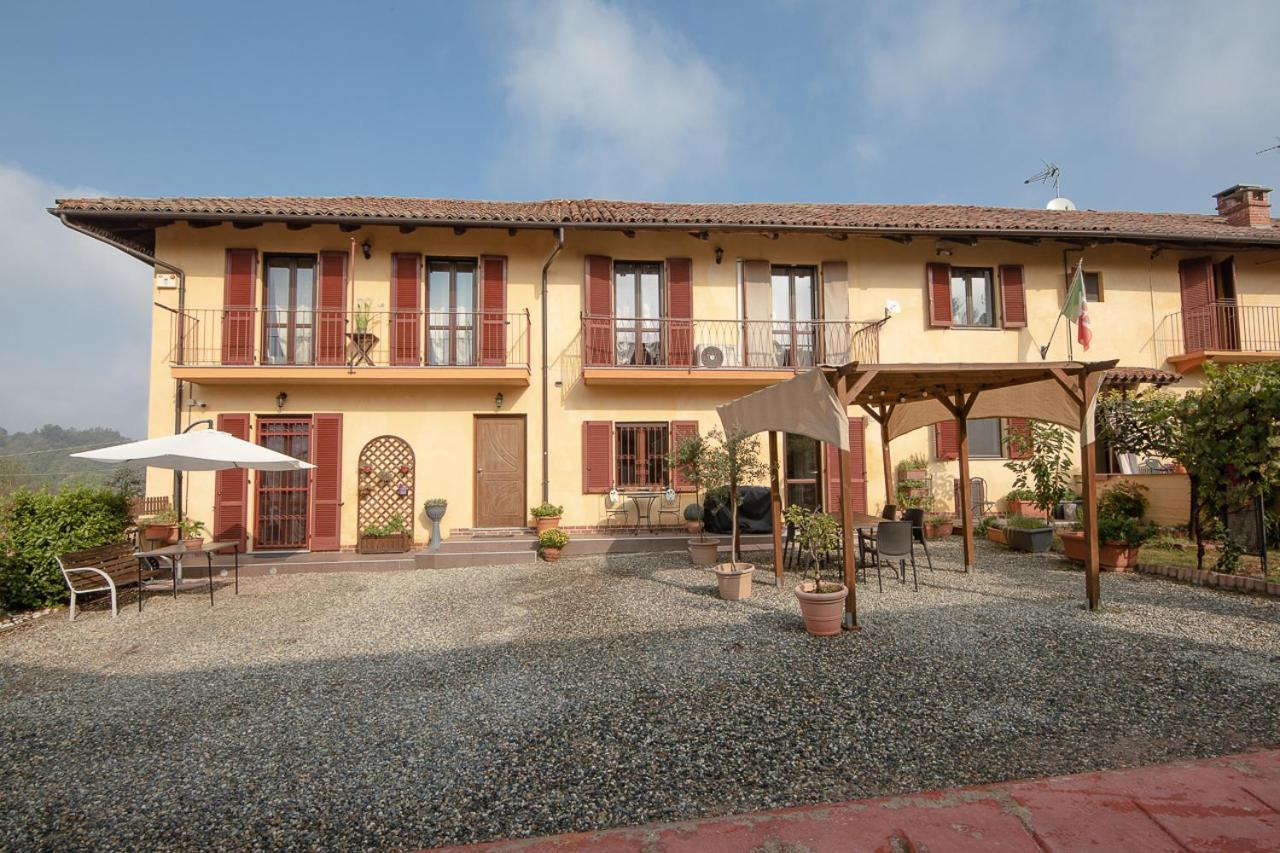 La Valle B&B Asti Bagian luar foto