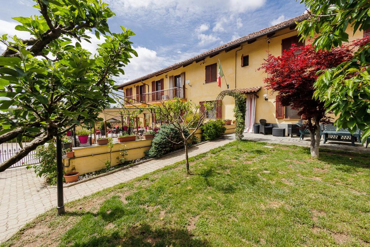La Valle B&B Asti Bagian luar foto