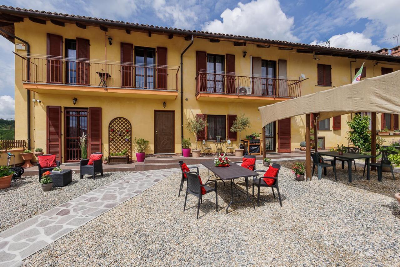 La Valle B&B Asti Bagian luar foto