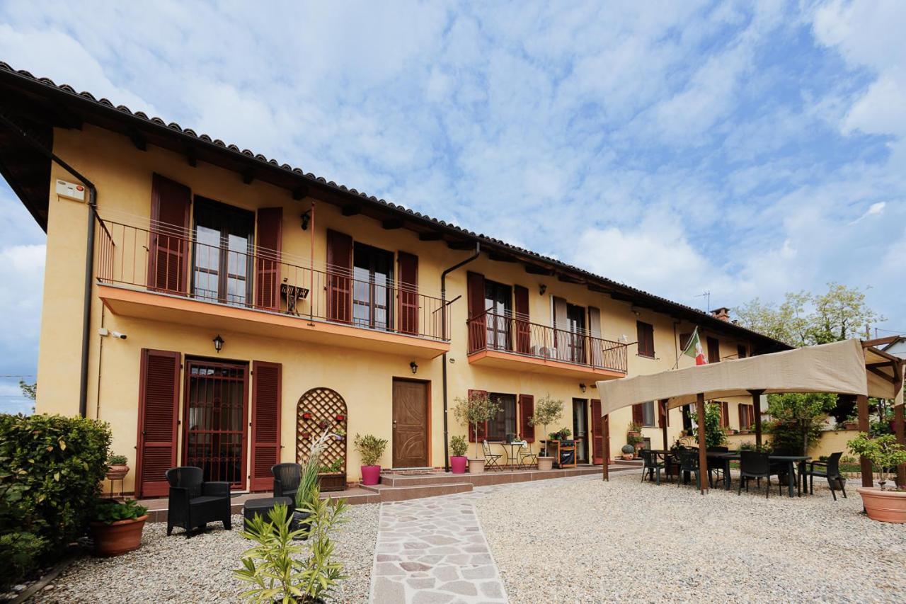 La Valle B&B Asti Bagian luar foto
