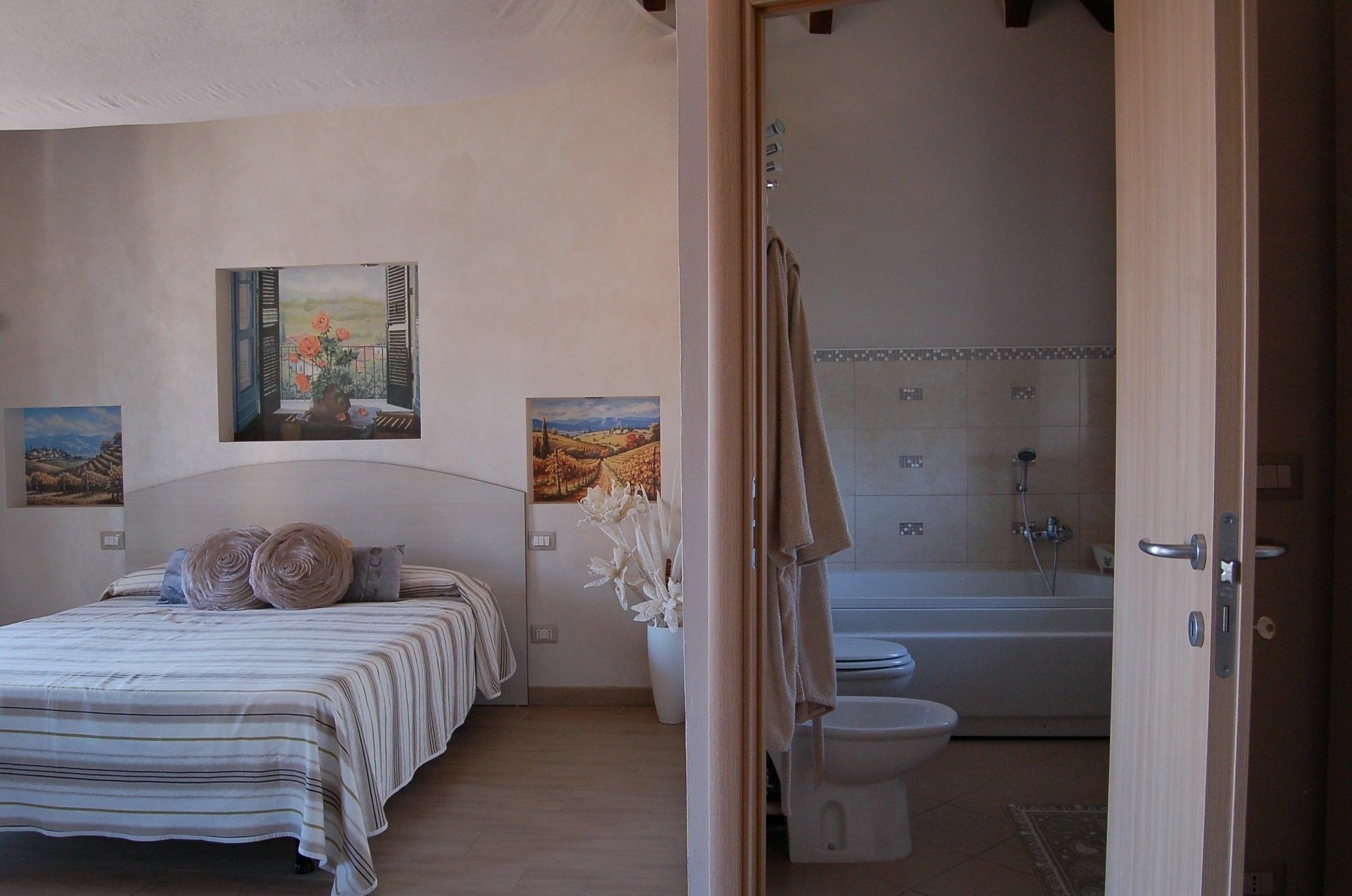 La Valle B&B Asti Bagian luar foto